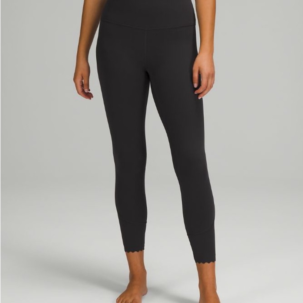 Lululemon Align Scalloped Hem High-Rise Tight 25"in black Sz:4